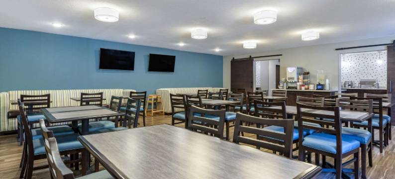 图拉丁-南奥斯威戈湖舒适套房酒店(Comfort Inn & Suites Tualatin - Lake Oswego South)图片