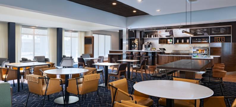 达拉斯理查森春谷万怡酒店(Courtyard Dallas Richardson at Spring Valley)图片