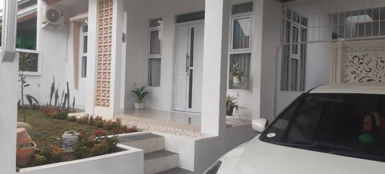 位于苏卡马纳的2卧室独栋房屋-200平方米|带2个独立浴室(Homestay Perum Rancabungur  D14 Singaparna)图片