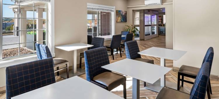 乐趣世界贝斯特韦斯特套房酒店(Best Western Worlds of Fun Inn  Suites)图片