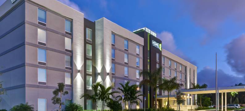 佛罗里达西棕榈滩机场希尔顿惠庭酒店(Home2 Suites by Hilton West Palm Beach Airport)图片