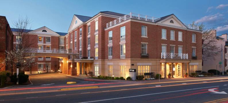 夏洛茨维尔大学医学中心万怡酒店(Courtyard Charlottesville - University Medical Center)图片