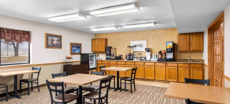 奥尔温速8酒店(Super 8 by Wyndham Oelwein)图片