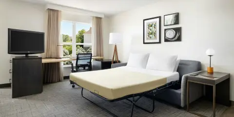 西得梅因喬丹溪購物中心居家酒店