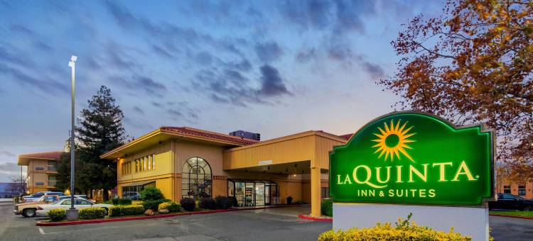 奥克兰海沃德拉昆塔温德姆套房酒店(La Quinta Inn & Suites by Wyndham Oakland - Hayward)图片