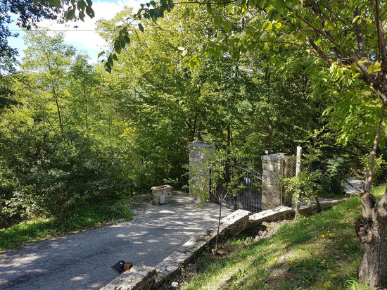 塞块都山隘旅馆