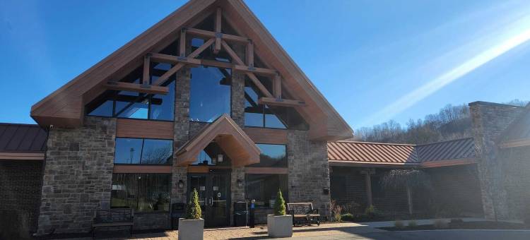 霍金学院旅馆(The Lodge at Hocking College)图片