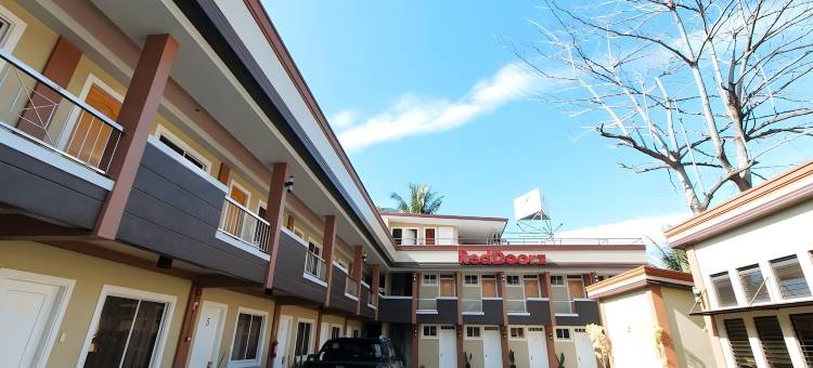 红多兹酒店-拉帕桑广场附近-卡加延德奥罗(RedDoorz Plus near Lapasan Plaza Cagayan de Oro)图片