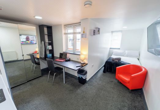 Beautiful 1-Bed Studio in Birmingham Hotel Overview