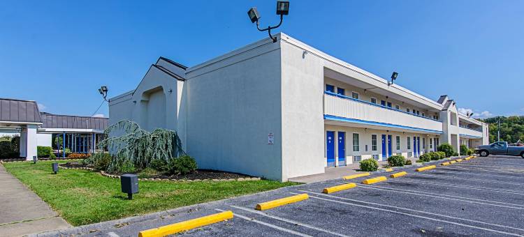 士丹顿6号汽车旅馆(Motel 6 Staunton, VA)图片