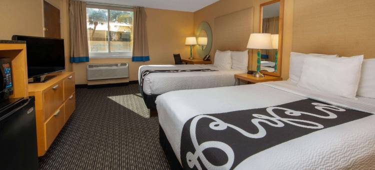 迪尔菲尔德海滩I-95拉昆塔温德姆套房酒店(La Quinta I-95 Deerfield Beach)图片