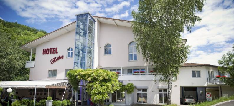 Hohberg酒店餐厅(Hotel Hohberg "Next to BBC Arena")图片