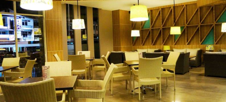 沃查兹酒店(Orchardz Hotel Gajahmada Pontianak)图片