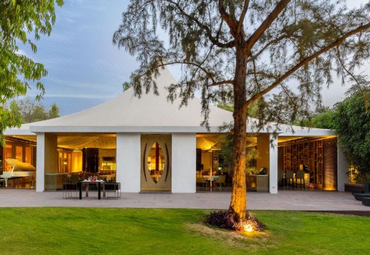 The Roseate Hotel Overview