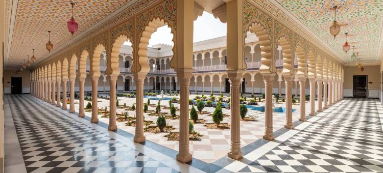 凯萨尔巴格宫殿(Kesarbagh Palace)图片