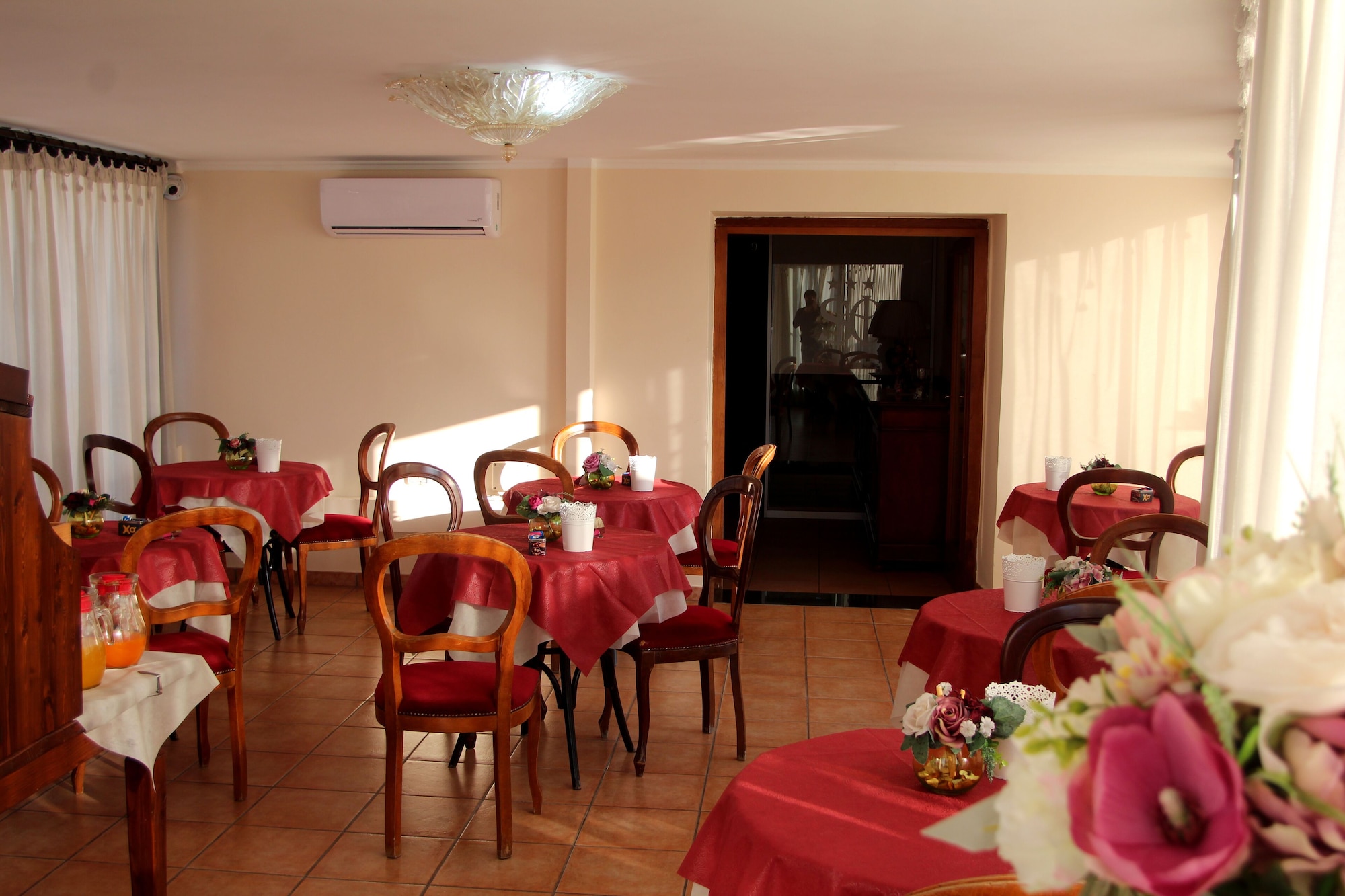 Hotel Santa Caterina Over view