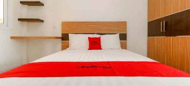 红门Plus酒店@新柯沙里拉亚(RedDoorz Plus @ Singosari Raya)图片