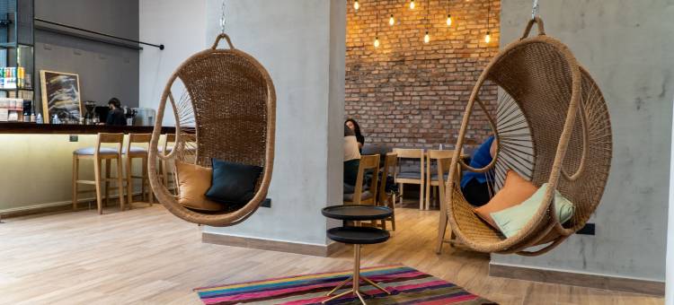 塞丽娜萨尔塔(Selina Salta)图片