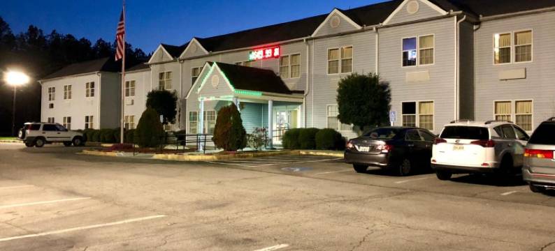 格林斯伯勒/奥科尼湖 - 假日酒店(Holiday Lodge - Greensboro/Lake Oconee)图片