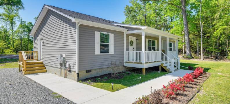 适合家庭的住宅，带露台，靠近Colonial Beach!(Family-Friendly Home w/ Deck Near Colonial Beach!)图片