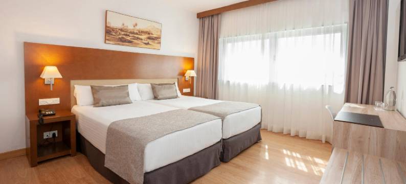 加泰罗尼亚拉斯卡纳斯酒店(B&B HOTEL Logroño Las Cañas)图片