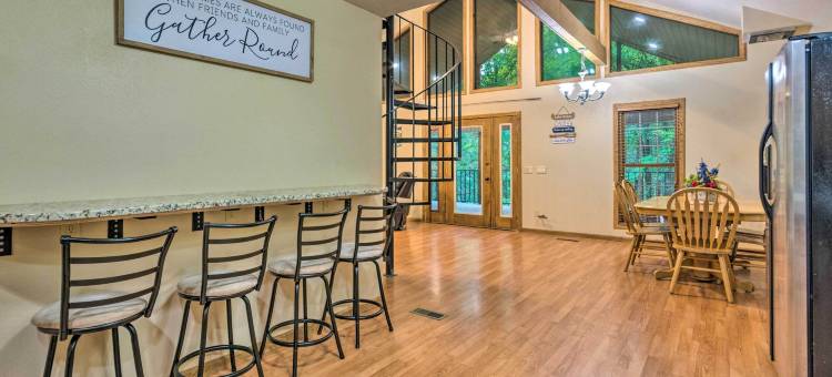 斯克兰顿的湖畔隐居处: 宽敞的露台(Lakefront Hideaway in Scranton Spacious Deck)图片