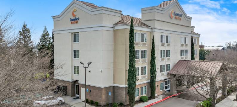 克洛维斯 - 弗雷斯诺舒适套房(Comfort Suites Clovis - Fresno)图片