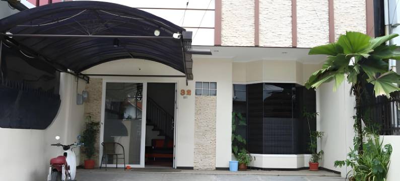 班塔尔古灵新市场酒店(Bantal Guling Pasar Baru)图片