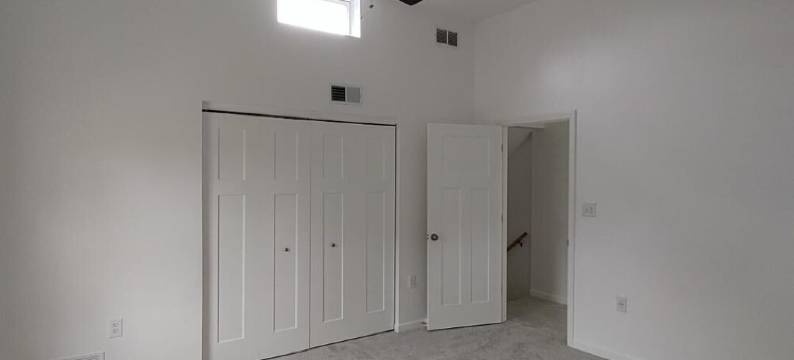 5-bedroom house on open lot in Bentleyville with spacious kitchen and LR.图片