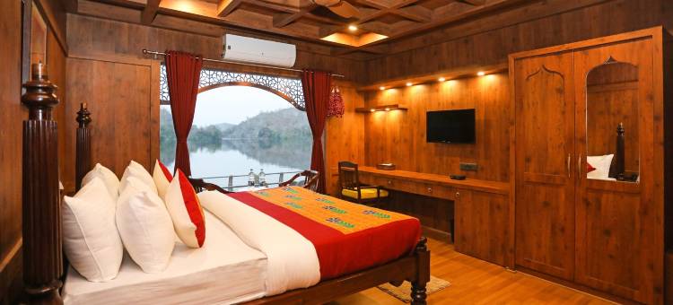 埃克塔豪华船 凯瓦迪亚团结雕像(Palette by CheckIn Ekta Houseboat Statue of Unity Kevadia)图片