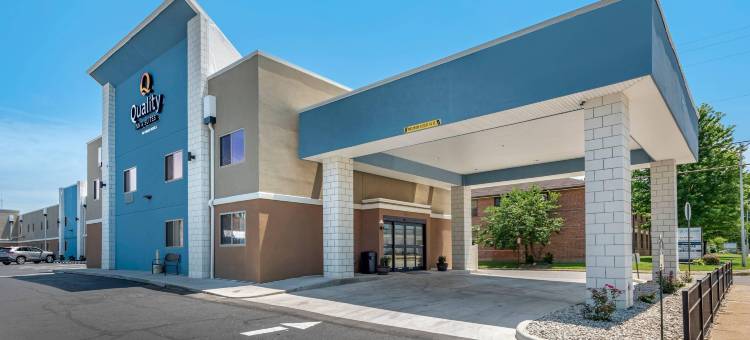 埃文斯维尔市中心凯艺套房酒店(Quality Inn & Suites Evansville Downtown)图片