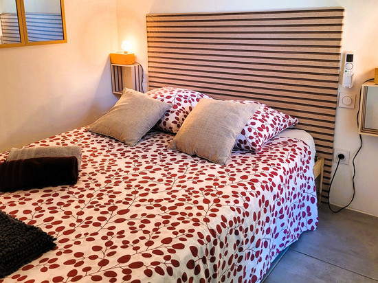 尼姆斯快乐客栈