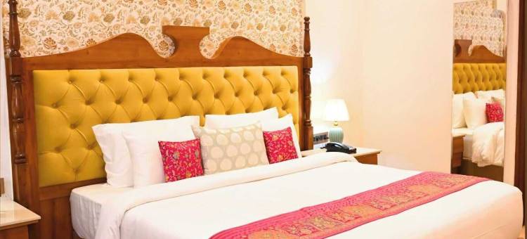 弗林达文卡丹布库提尔(Kadamb Kuteer Vrindavan)图片