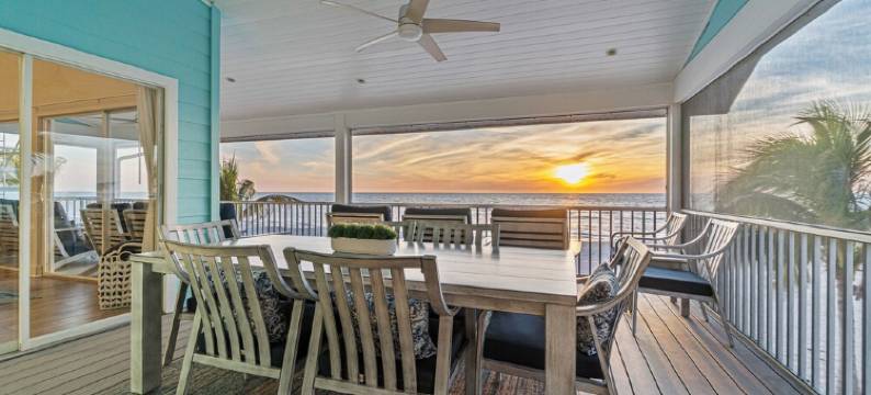 Sunset Gulf-Front Luxury – 4Br/4.5BA+Loft, Remodeled, Elevator & Beach Access图片