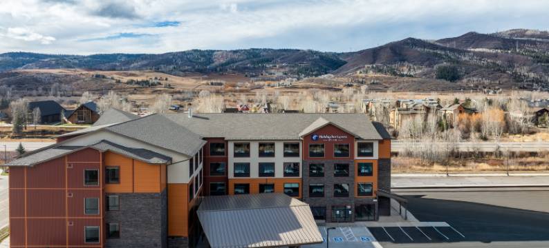 洲际酒店集团智选假日酒店及套房斯廷博特斯普林斯(Holiday Inn Express & Suites Steamboat Springs by IHG)图片