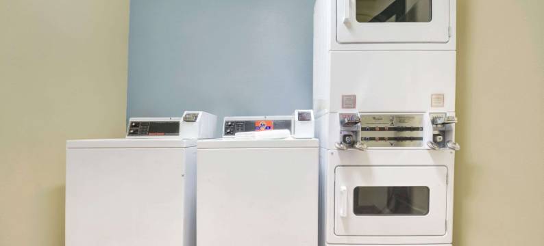 温德姆阿尔伯克基西部戴斯酒店及套房(Days Inn & Suites by Wyndham Albuquerque West)图片