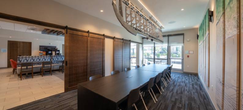 沃尔顿海滩-伊格林地区快捷假日酒店(Holiday Inn Express & Suites FORT WALTON BEACH - EGLIN AREA by IHG)图片