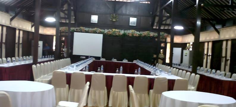 欧瓦布恩小屋(Hotel Owabong Purbalingga)图片
