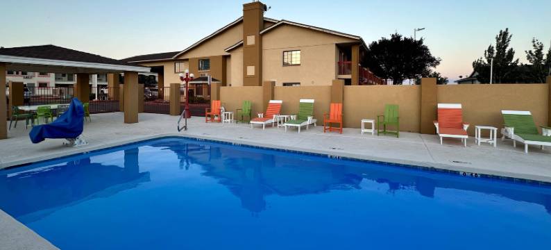 霍尔布鲁克品质酒店近化石森林(Quality Inn Holbrook Near Petrified Forest)图片