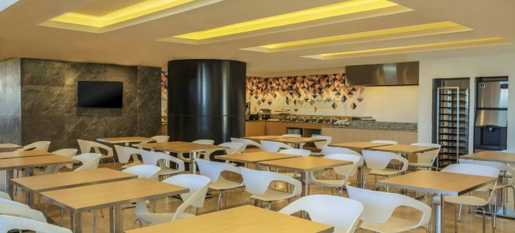 奎雷塔罗嘉年华快捷酒店(Fiesta Inn Express Queretaro Constituyentes)图片
