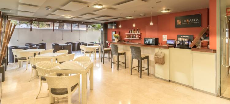 科隆兰布拉酒店(Hotel Colon Rambla)图片