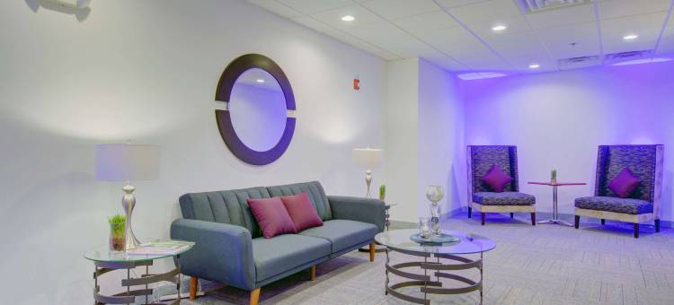 波士顿斯托顿欢朋套房酒店(Hampton Inn & Suites Boston/Stoughton)图片