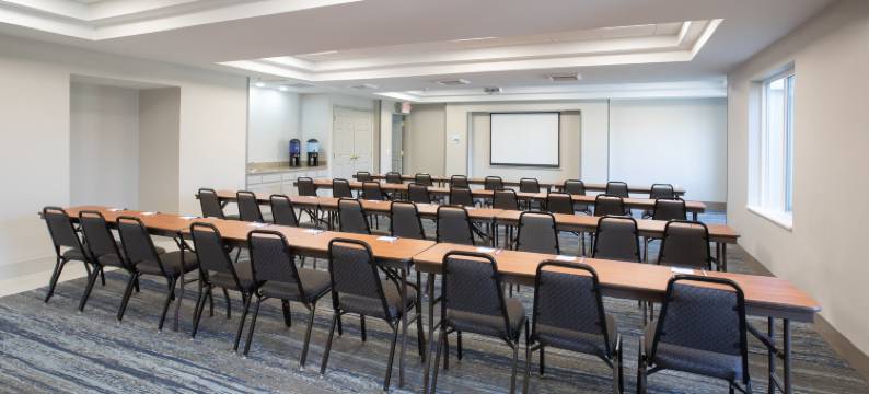 Holiday Inn Express 怀里卡-沙斯塔区(Holiday Inn Express YREKA-SHASTA AREA by IHG)图片