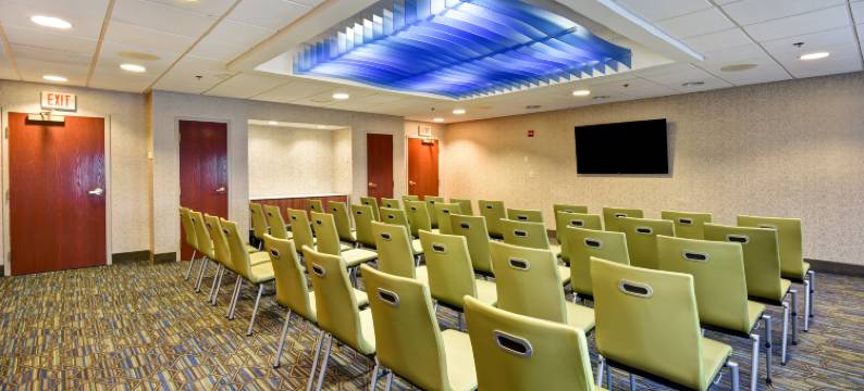 Holiday Inn Express 米德尔敦/新港(Holiday Inn Express NEWPORT NORTH - MIDDLETOWN by IHG)图片