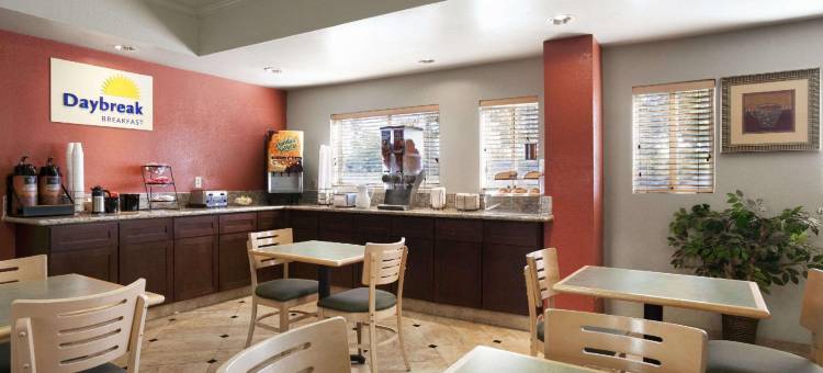 兰乔科尔多瓦戴斯套房酒店(Days Inn & Suites by Wyndham Rancho Cordova)图片