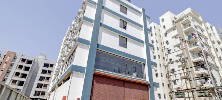 OYO SilverKey 80945 Ace Hotel图片