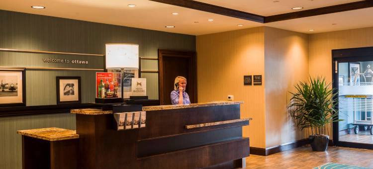 渥太华机场希尔顿欢朋酒店(Hampton Inn by Hilton Ottawa Airport)图片