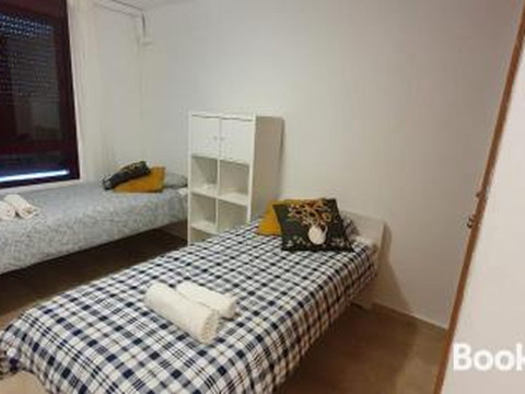 Gran Piso Cerca Centro Comercial y Playa