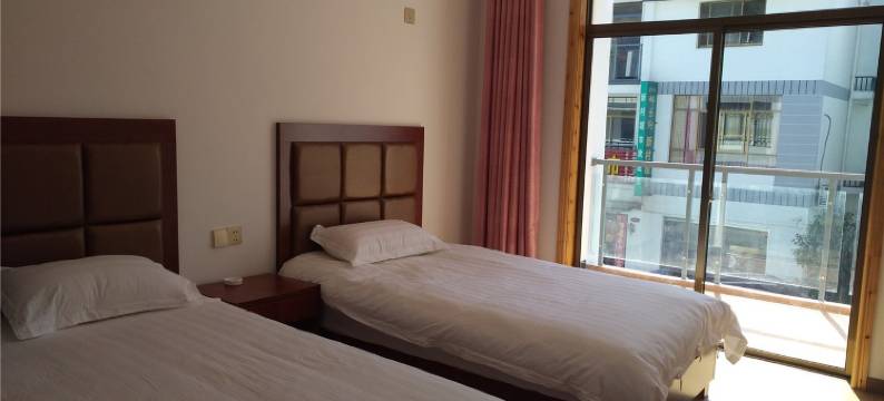 梓瑶民宿(山深线分店)图片