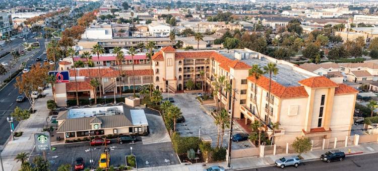 Suites Lawndale, CA – South Bay图片